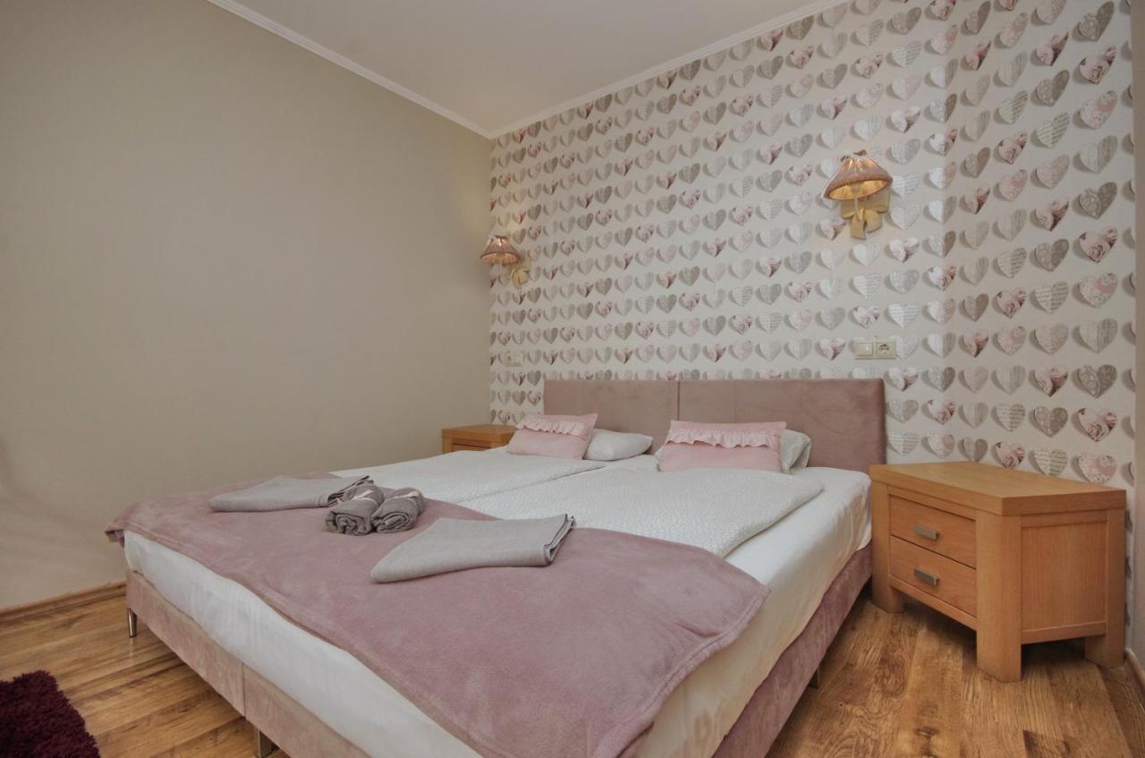 Guest House Romantika Panzio 久洛 外观 照片