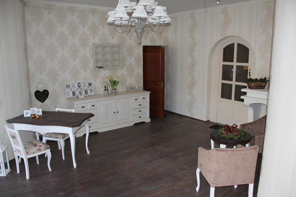 Guest House Romantika Panzio 久洛 外观 照片