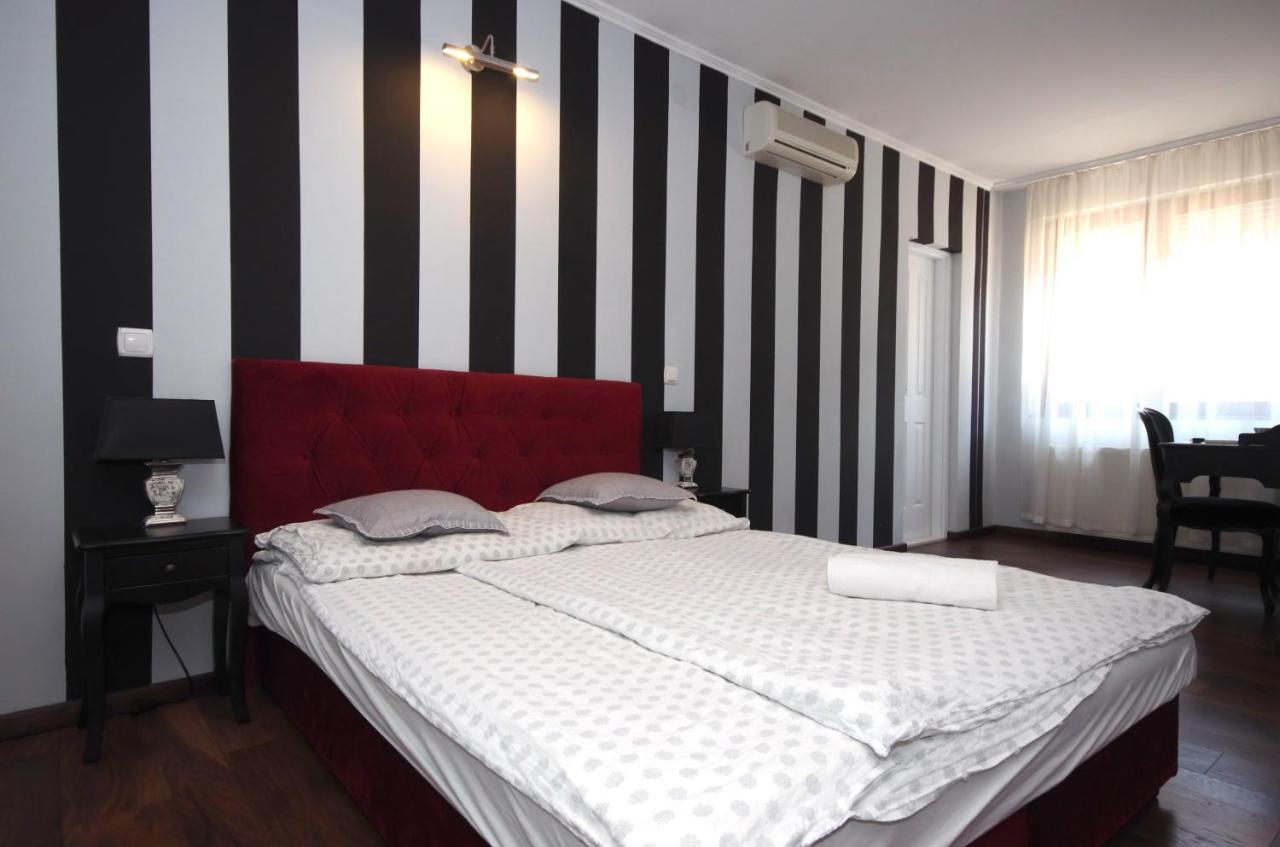 Guest House Romantika Panzio 久洛 外观 照片
